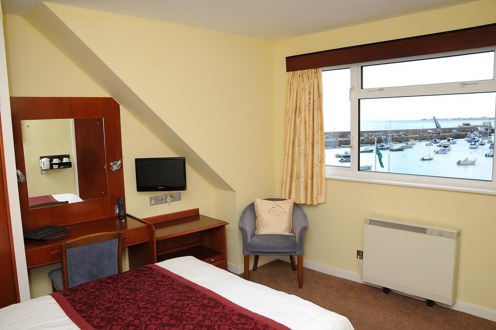 Dolphin Hotel Gorey ภายนอก รูปภาพ